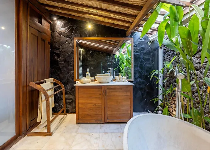 Villa Villa Kayu 3Br By Santi Management *